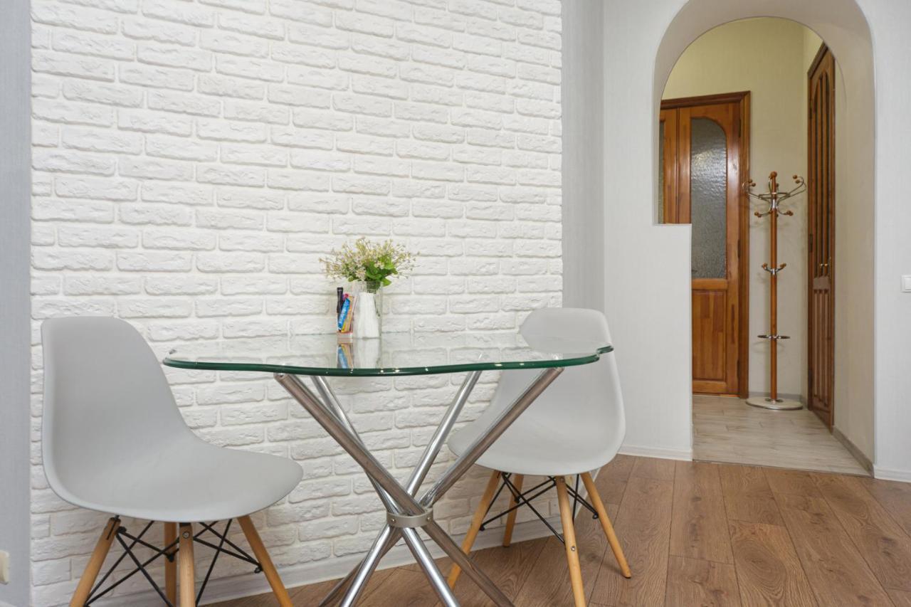 Apartment Zhukovskogo 17 Odesa Exterior photo
