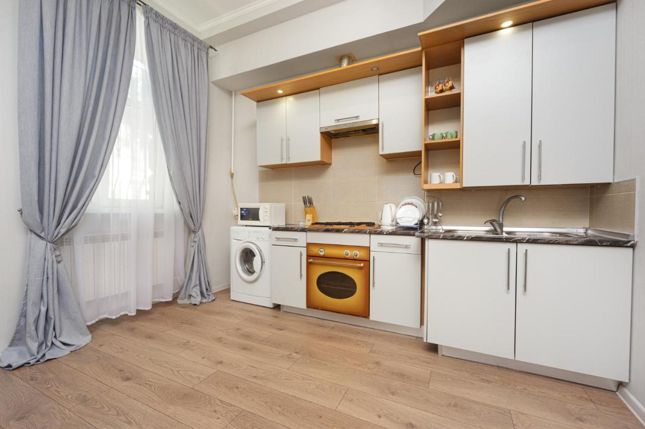 Apartment Zhukovskogo 17 Odesa Exterior photo