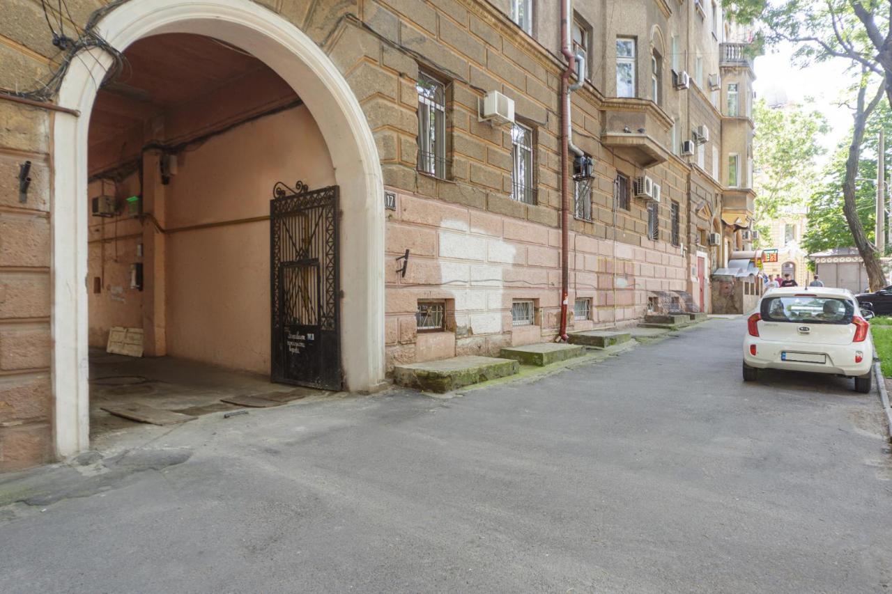 Apartment Zhukovskogo 17 Odesa Exterior photo